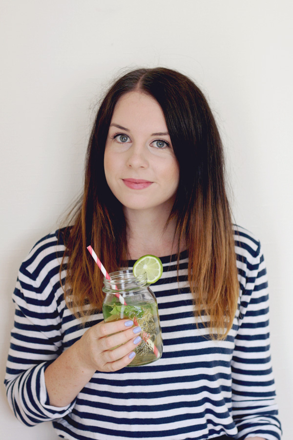 vodka mojitos in a jar from Amanda Thomas of Here Comes the Sun