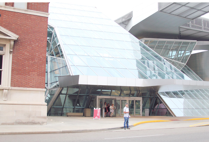 A Visit to The Akron Art Museum