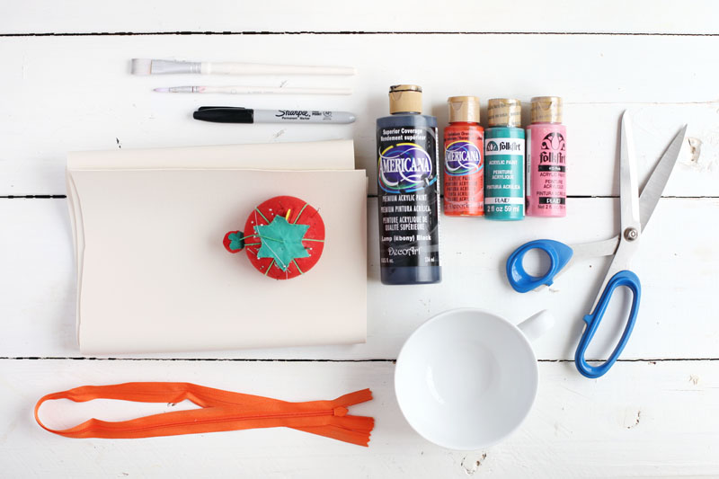 fun little sewing/painting DIY: Painted Lady Change Purse